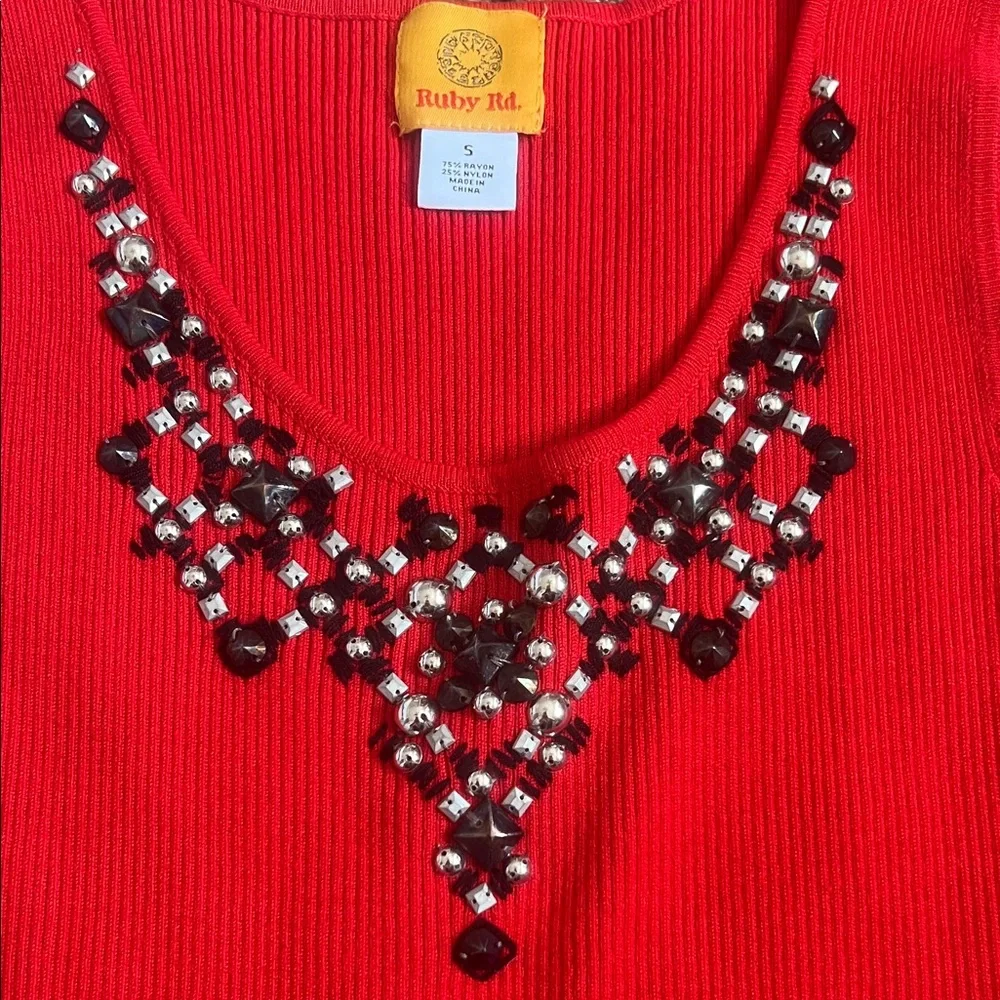 Ruby Rd. Sleeveless Red Embellished Ribbed Tank Top - Picture 2 of 4